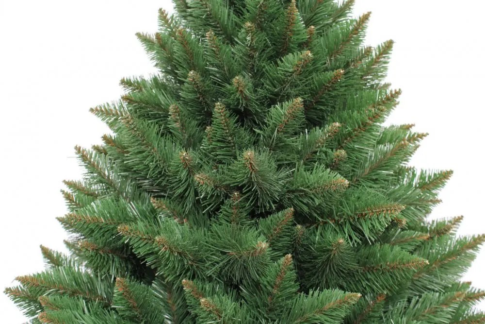 Krásný vianočný stromček borovica s kmeňom 220 cm