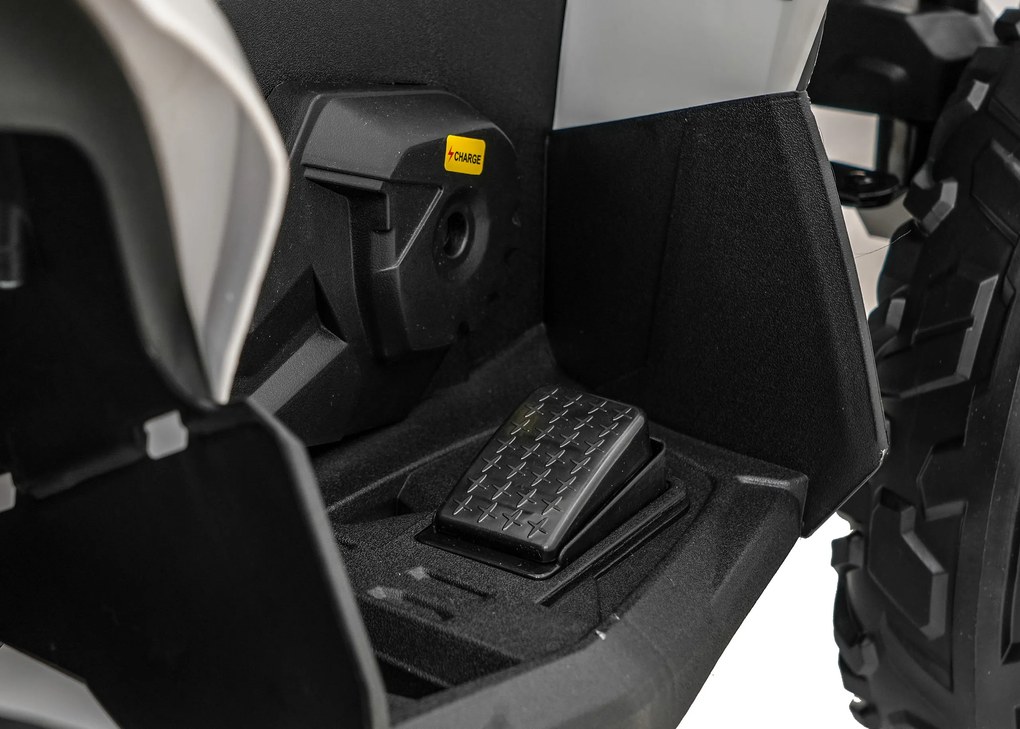 Ramiz Maverick ATV biely