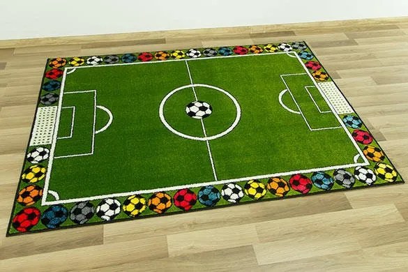 Detský koberec Rainbow 11377/130 futbalové ihrisko, zelený