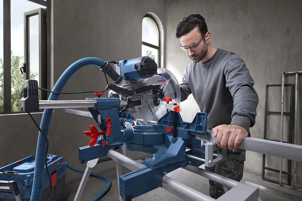 BOSCH GCM 340-305 D PROFESSIONAL Kapovacia a pokosová píla 0601B60000
