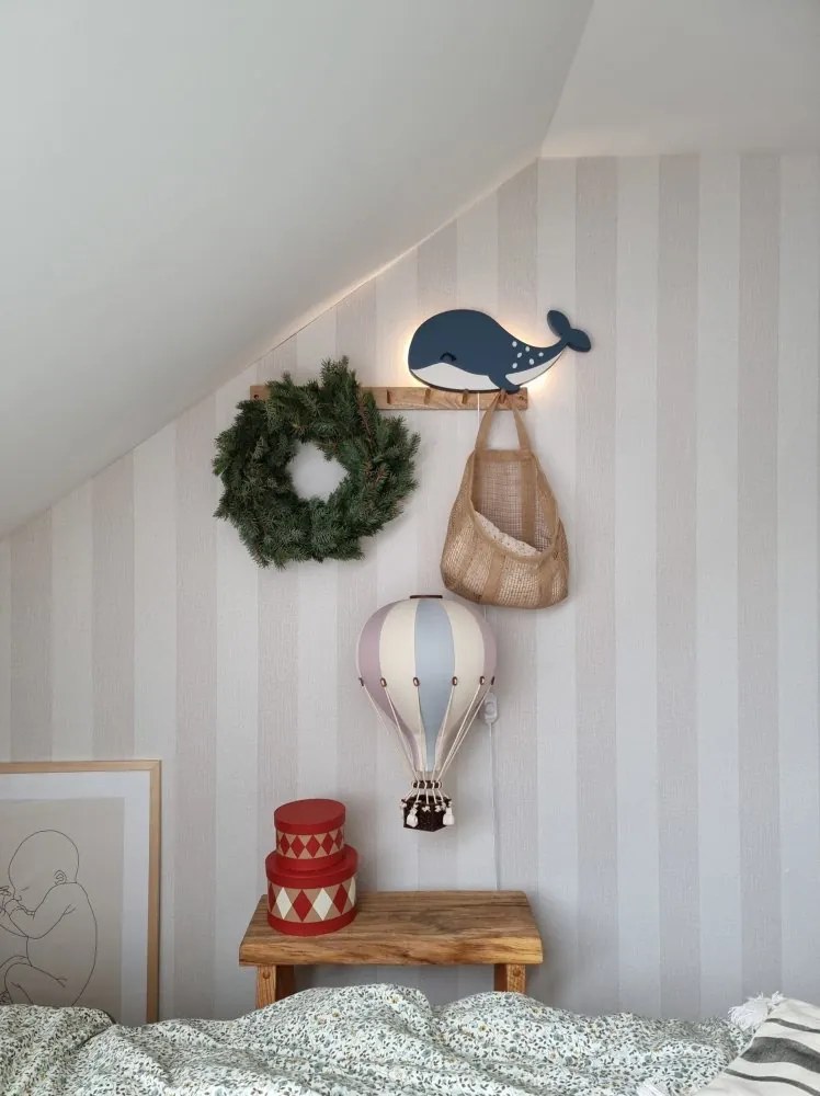 Dekoračný lietajúci balón zelená/krémová – dekorácia do detskej izby M-33cm x 20cm