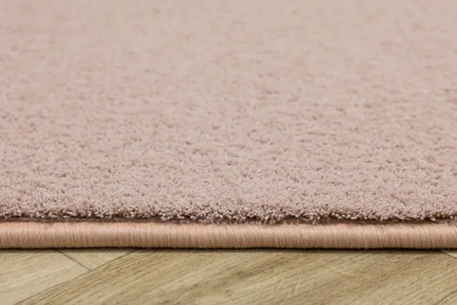 Metrážny koberec AMAZING 110 púdrovoružový