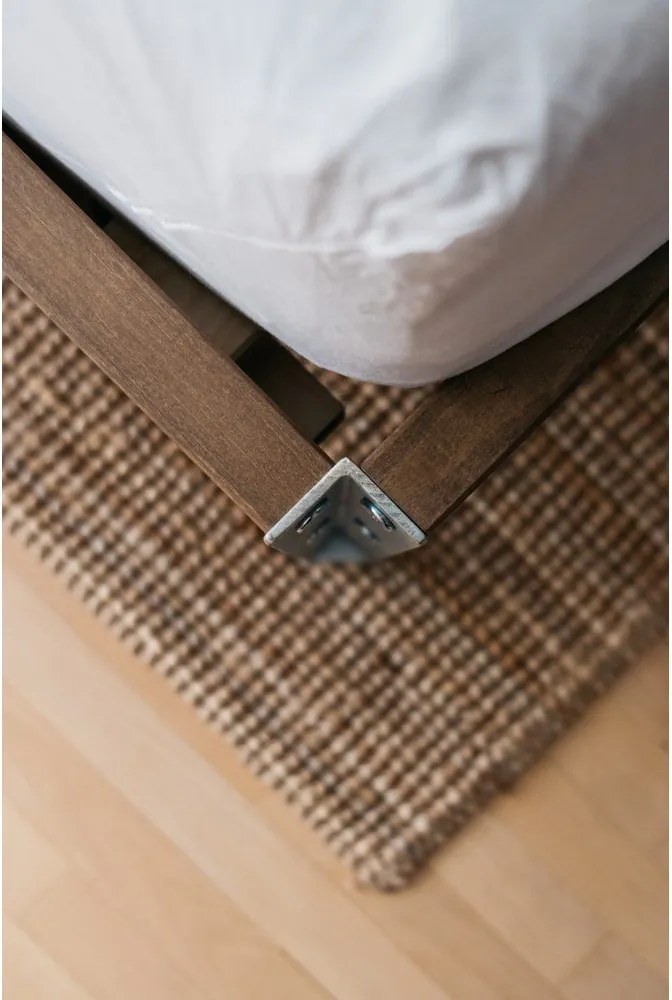 Hnedá dvojlôžková posteľ z borovicového dreva s roštom 160x200 cm Core – Karup Design