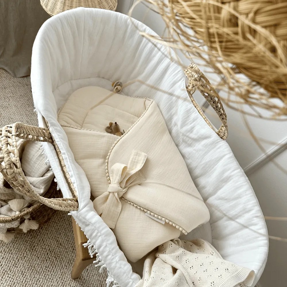 Mušelínová zavinovačka s lemovaním vanilka 70x70cm