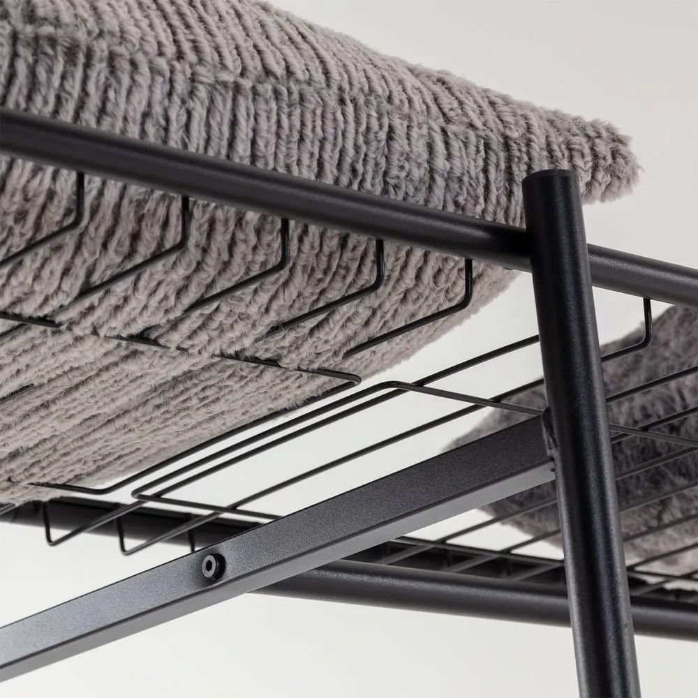 Čierny šatník Kave Home Storn, výška 182 cm