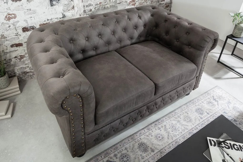 Dizajnová dvojsedačka Chesterfield II 150 cm sivá antik