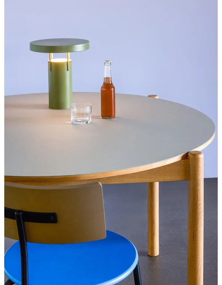 Okrúhly jedálenský stôl z dubového dreva ø 115 cm Oblique – Hübsch