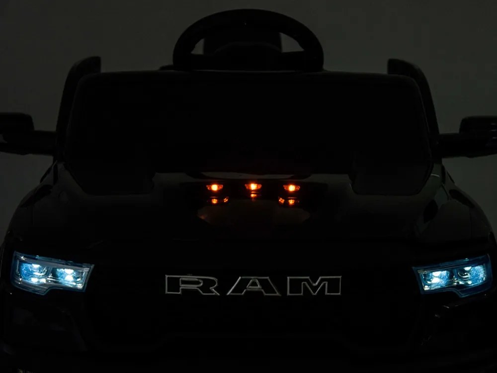 JOKOMISIADA Elektrické auto na batériu RAM Pickup pre deti 4x4 + diaľkové ovládanie červené PA0322