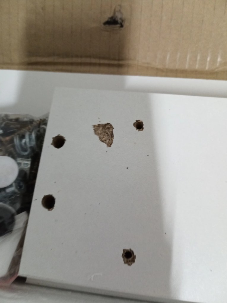 AKCIA Čierny jedálenský stôl s bielymi nohami MADO 120x80 II. akosť