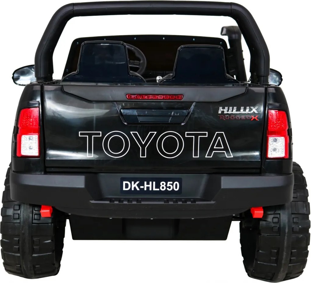 Ramiz Vozidlo Pickup Toyota Hilux Čierna