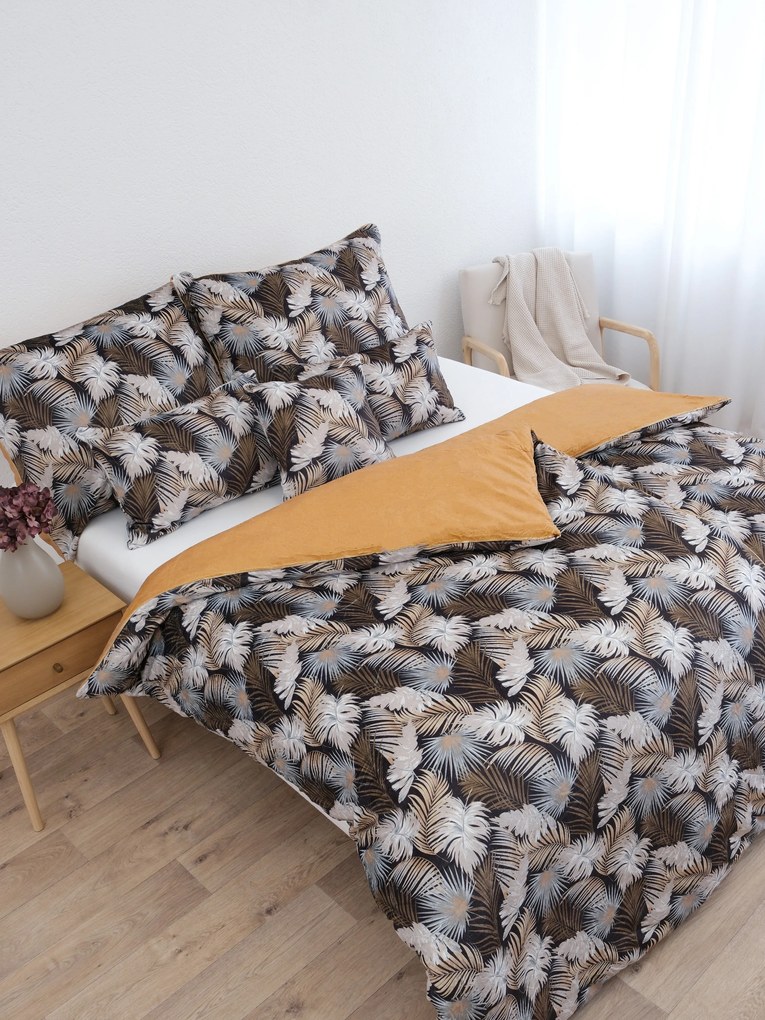 Predĺžené obliečky mikroplyš Digital – Taisa čierno/zlatá