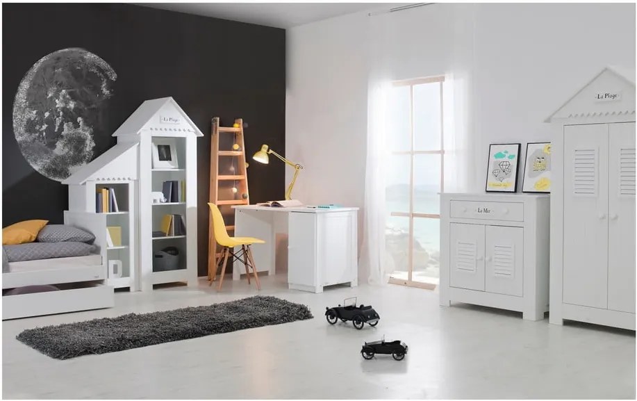 Menšia biela knižnica Pinio Marseille