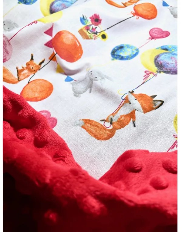 Deka Zvieratká na balónikoch/minky červená 60x70 cm – detská deka s veselým motívom