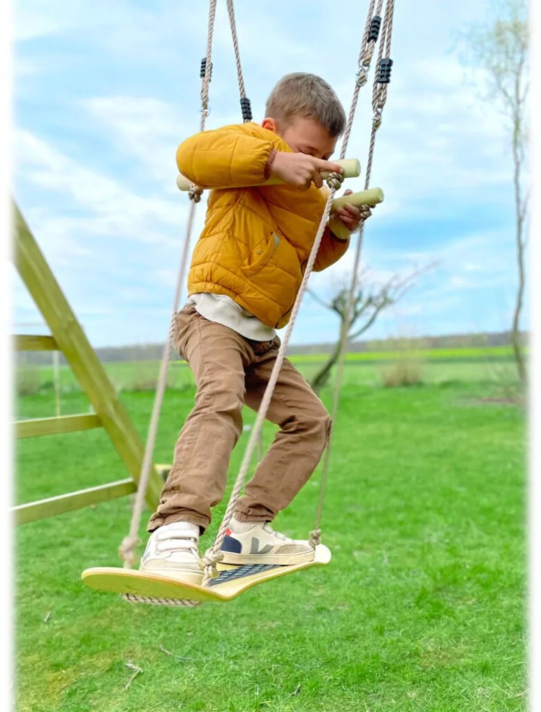 Drevená hojdačka Skateboard
