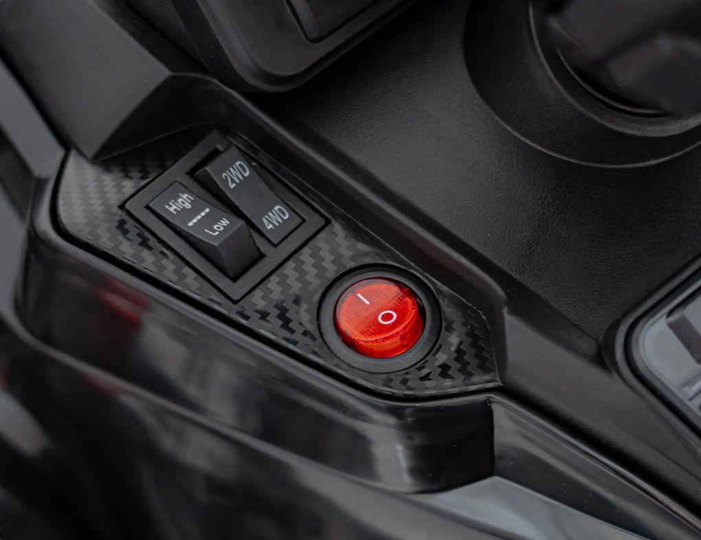 Štvorkolka Can Am Outlander s diaľkovým ovládaním, čierna