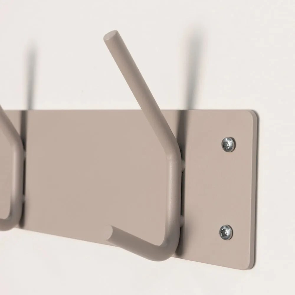 Taupe kovový nástenný vešiak 70 cm Fusion – Spinder Design