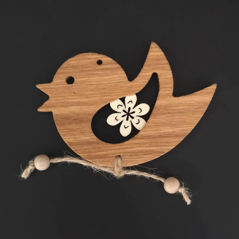 AMADEA Drevená ozdoba z masívu s vkladom - vtáčik s kvietkom 9 cm
