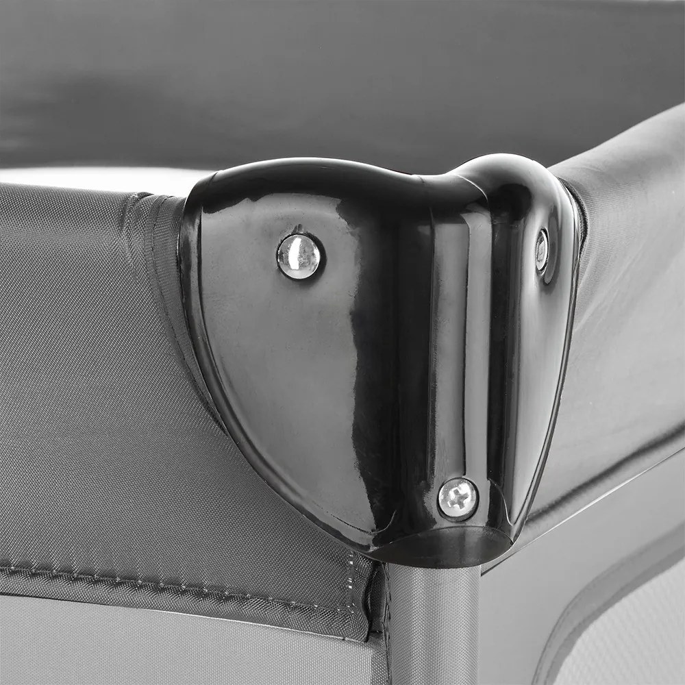 Cestovná postieľka s prebaľovacou podložkou a hracím oblúkom, sivá