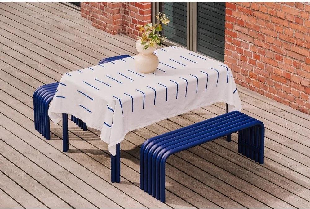 Modrá kovová záhradná lavica Nokk – noo.ma