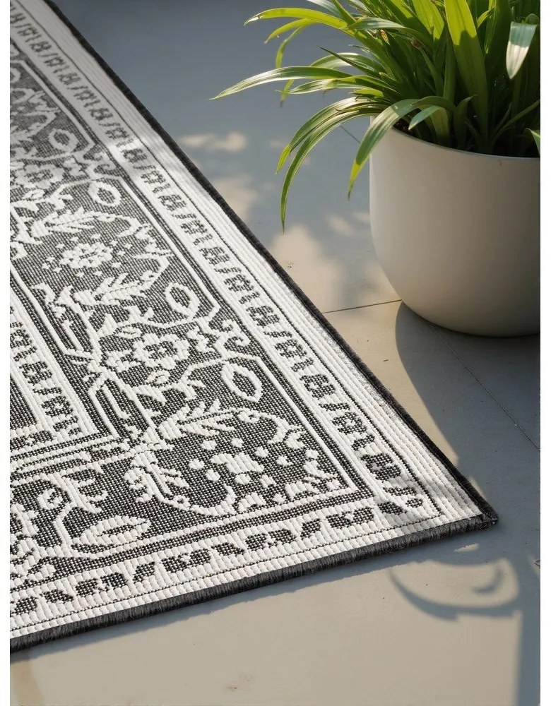Čierno-biely vnútorný a vonkajší koberec 200x290 cm Duet Kona – NORTHRUGS