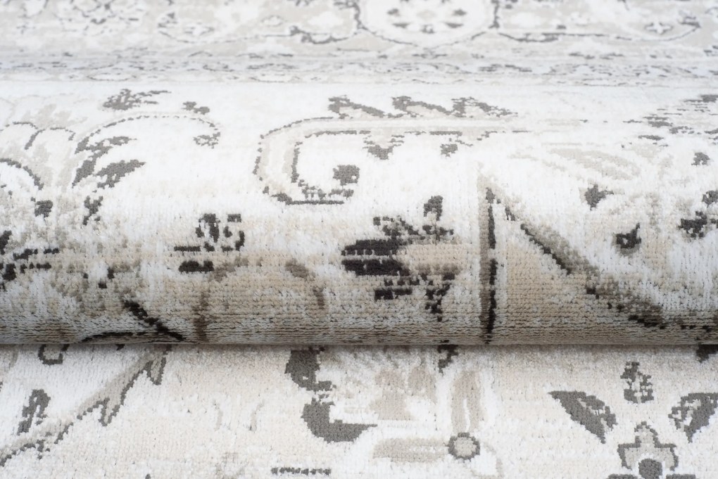 TA Koberec Isphahan 84486/369 Piesok Rozmer: 80x220 cm