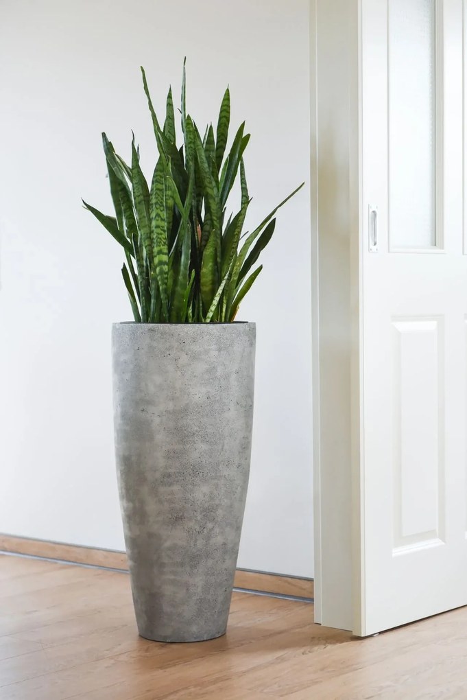 Kvetináč CITY, sklolaminát, výška 80 cm, betón design, sivý