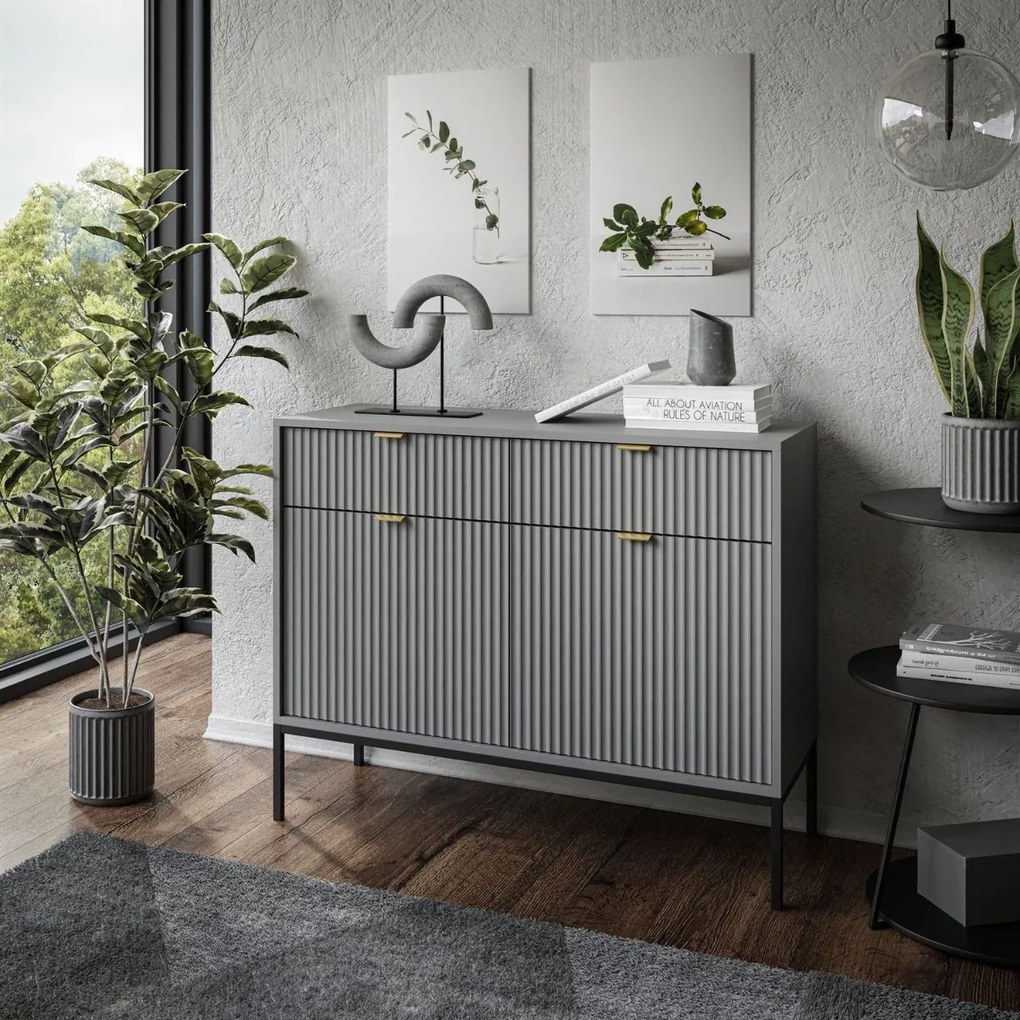 KOMODA VIGGO ŠEDÁ + ČIERNY PODSTAVEC 104 cm