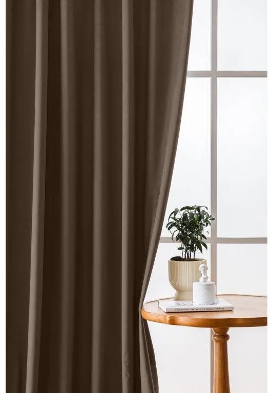 Tmavý zatemňovací záves VELVET 140x270 cm Zavesenie: Riasiaca páska