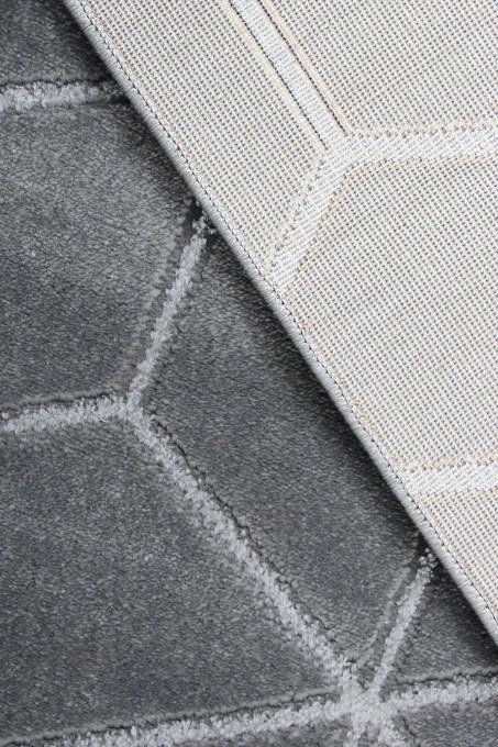 Koberec Diamond K4422S SILVER / SILVER Glamour