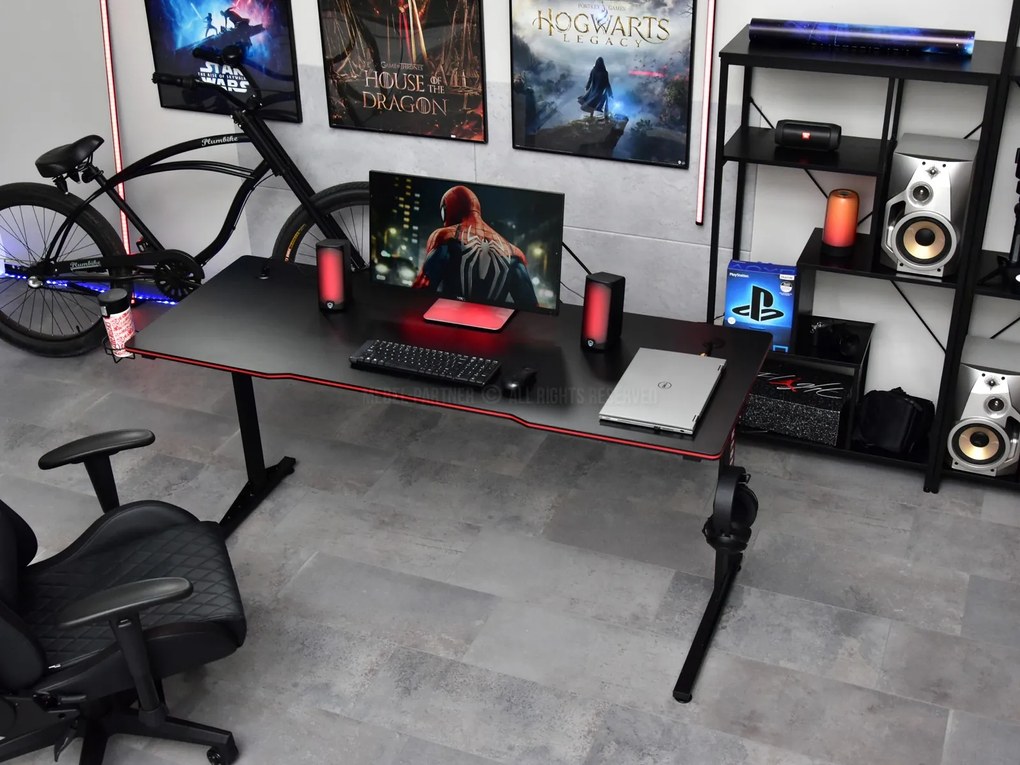 PC stolík Matts 160 (čierna). Vlastná spoľahlivá doprava až k Vám domov. 1109783