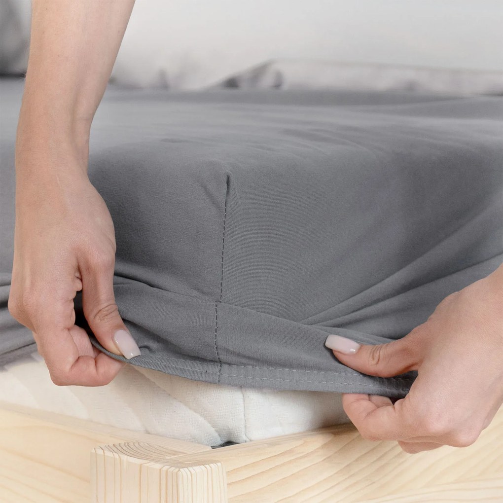 Goldea jersey elastická plachta - antracitová 200 x 220 cm