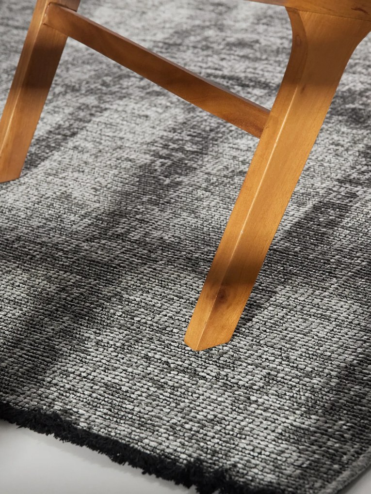 ELLE Decoration, Behúň Brilliance Prisma 106310 Silver Grey z kolekcie Elle, 80x250, šedá, obývacia izba