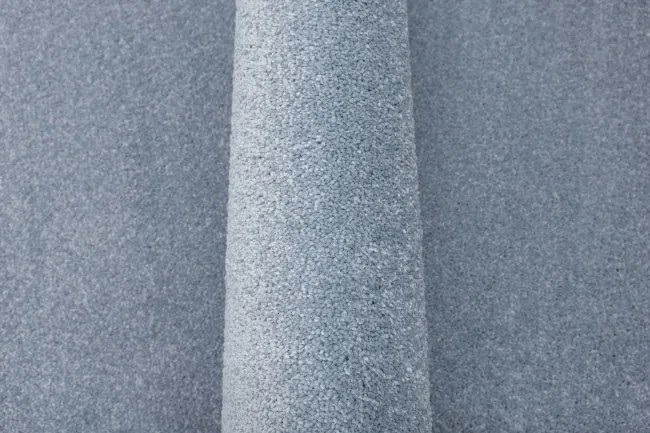 Metrážny koberec GALAXY 81 svetlomodrý