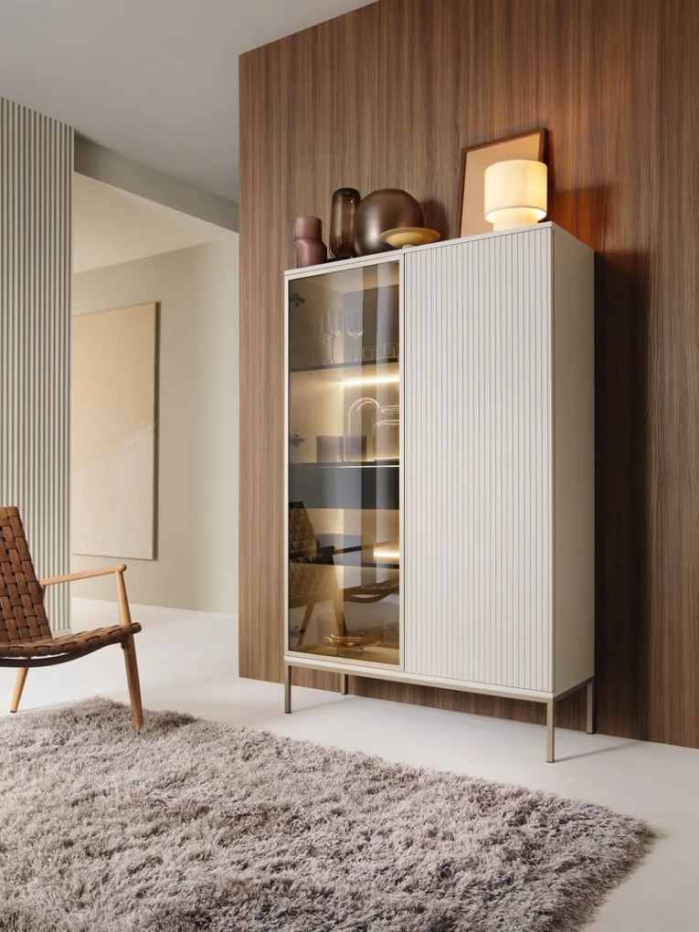 VYSOKÁ VITRÍNA ALESSIO 104 cm KAŠMÍR LED
