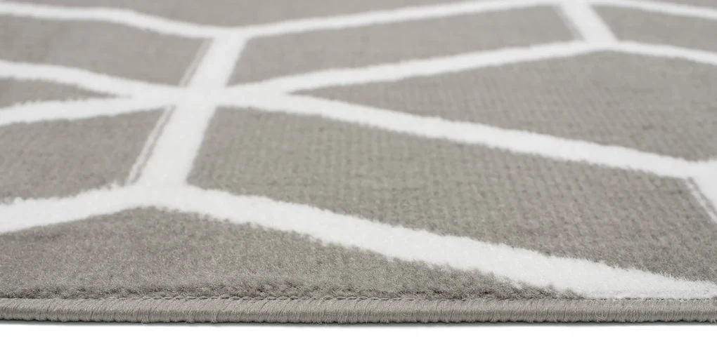 Moderný koberec C434A SVETLO GREY/WHITE BALI PP White Rozmer: 180x250
