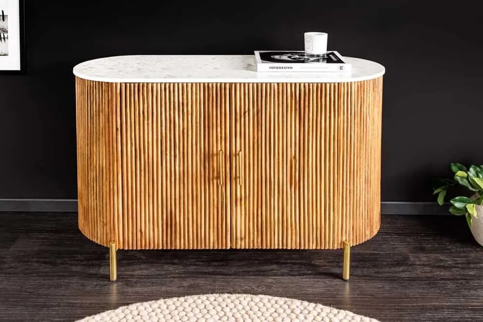 Dizajnová drevená komoda s mramorovou doskou Pathum mango 102cm