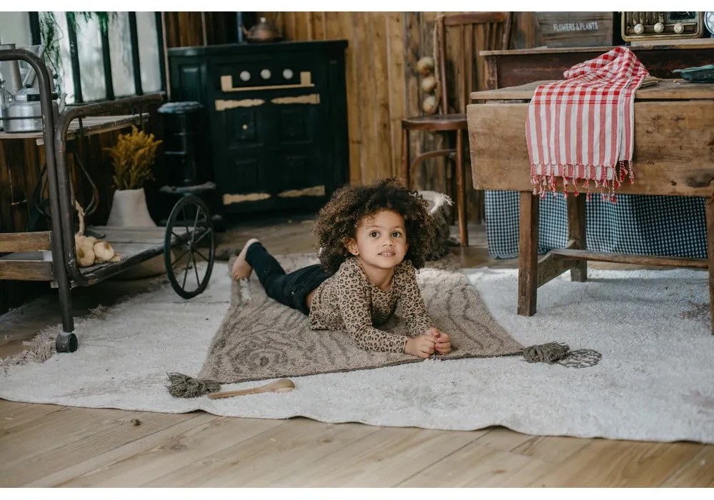 Krémový prateľný ručne tkaný bavlnený detský koberec 140x200 cm Pine Forest – Lorena Canals