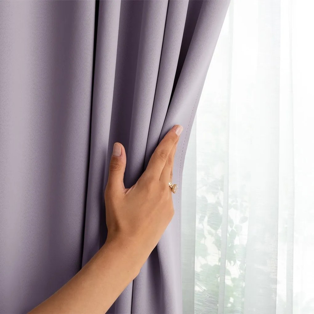 Záves AmeliaHome Blackout s priechodkami 140x175 cm ružový