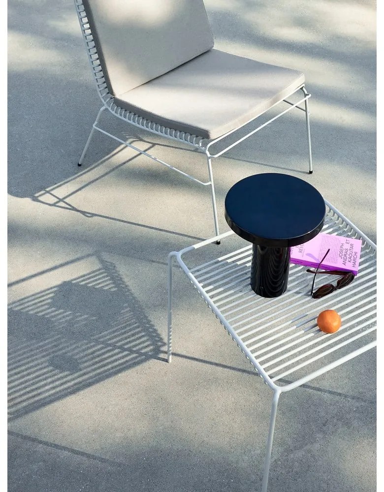 Čierna LED stmievateľná stolová lampa s kovovým tienidlom (výška 28 cm) BringMe – Hübsch