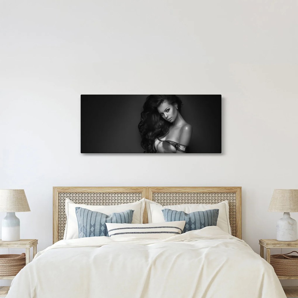 Obraz - Čiernobiely portrét zvodnej ženy (120x50 cm)