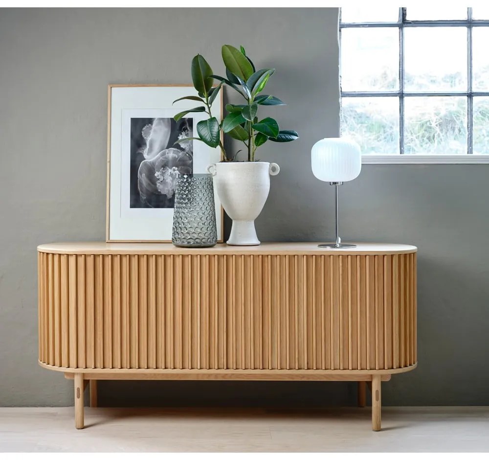 Nízka komoda v dekore duba v prírodnej farbe 160x73 cm Carno – Unique Furniture