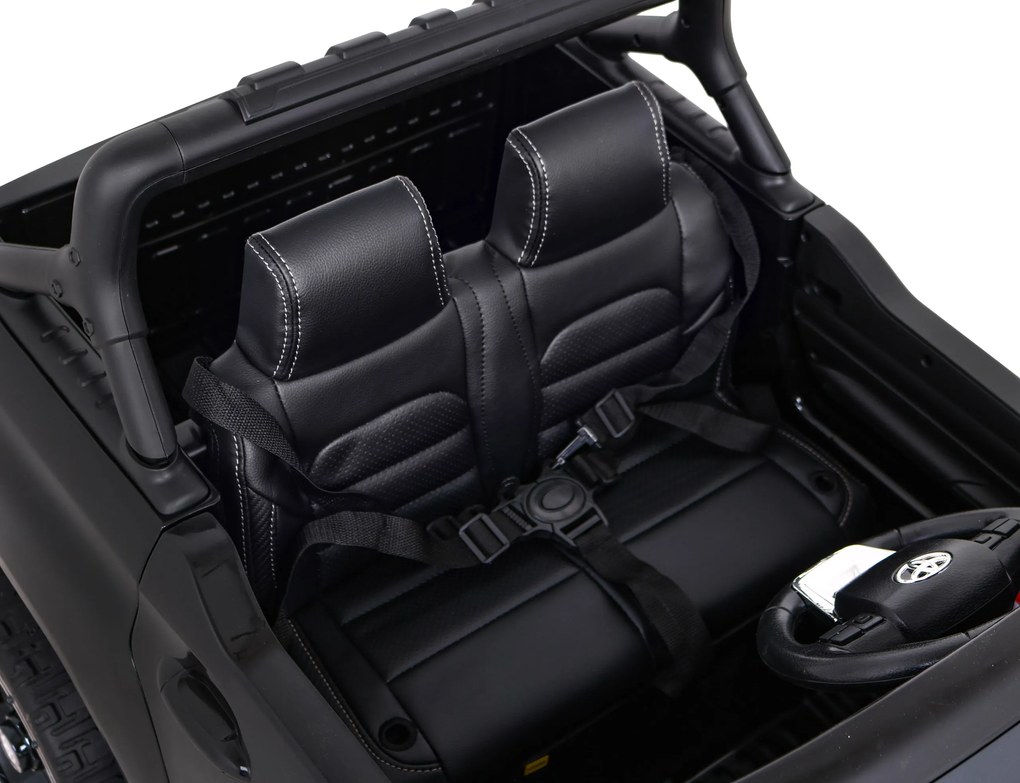 Ramiz Toyota Hilux na batérie pre deti Čierny pickup + pohon 4x4 + diaľkové ovládanie