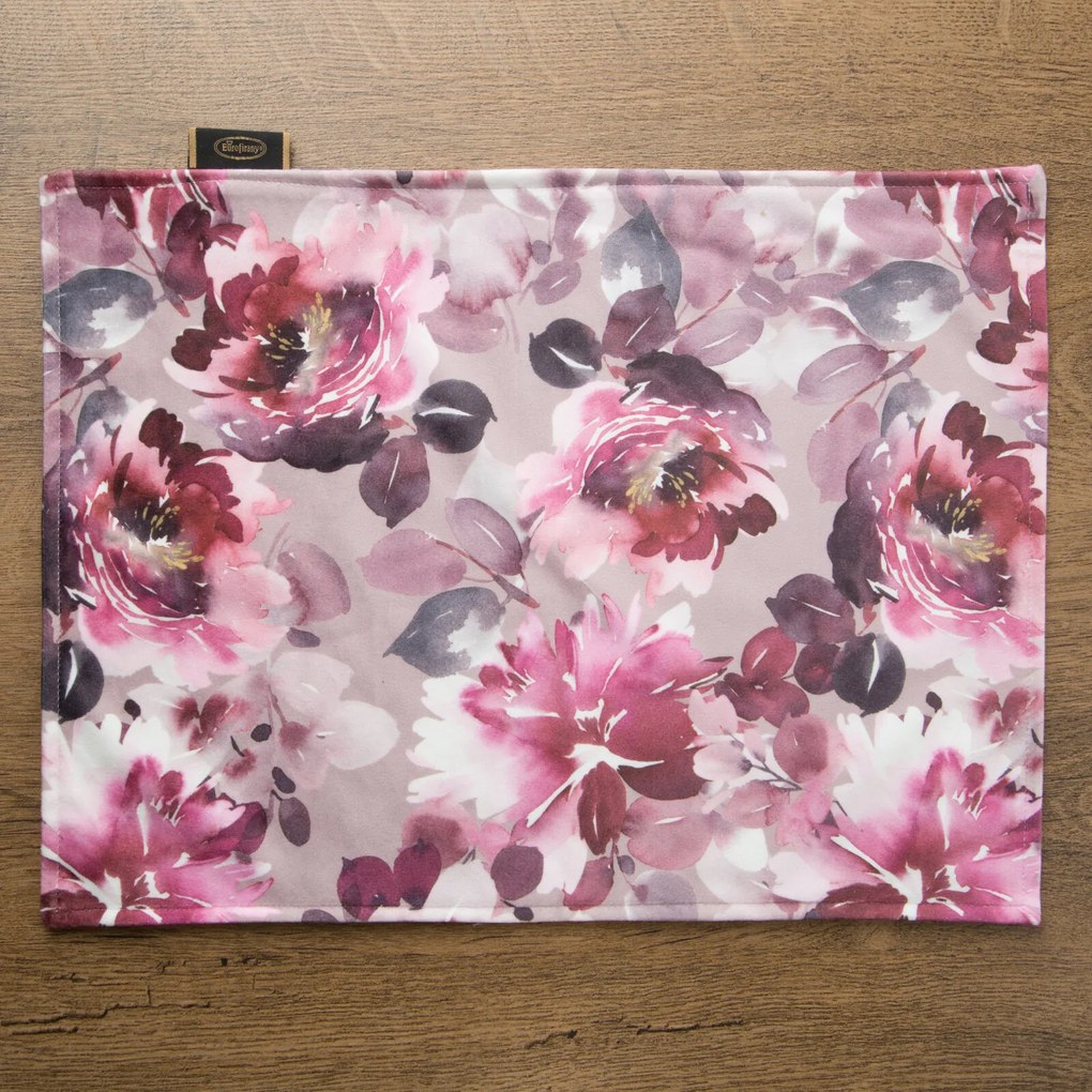 PRESTIERANIE NA STÔL VELVET 1 4 KS 30X40 CM VZOROVANÁ