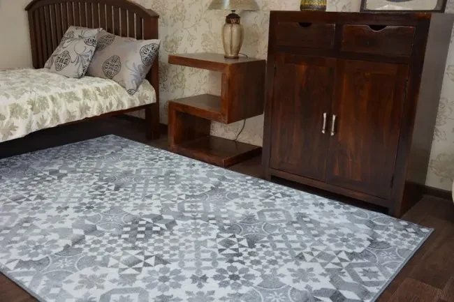 Koberec LISBOA MAIOLICA sivý Lisabonský štýl