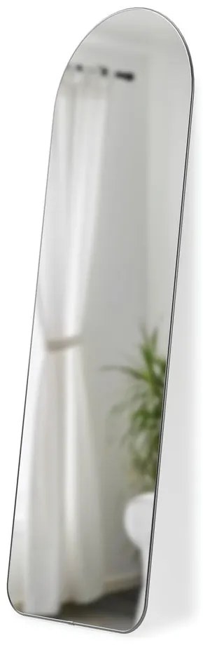Stojacie zrkadlo 51x158 cm Hubba – Umbra