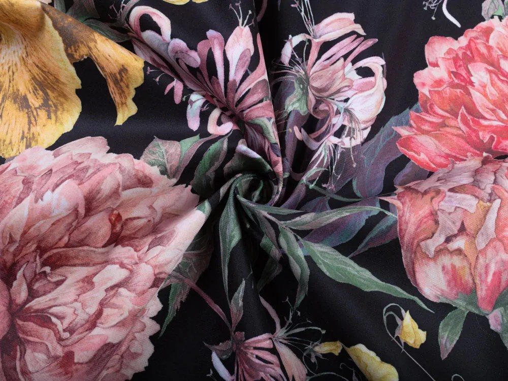 Biante Zamatový behúň na stôl Tamara TMR-019 Záhradné kvety na čiernom 35x140 cm