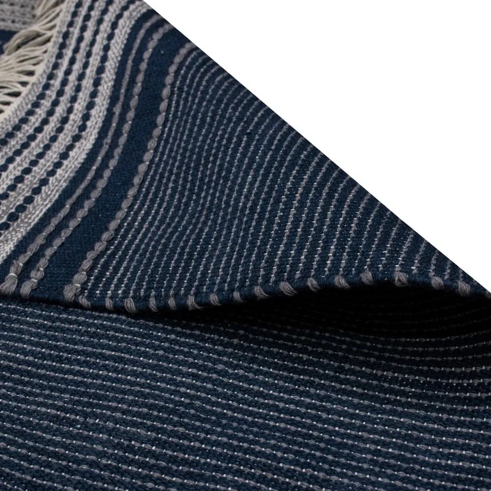 Tmavomodrý obojstranný vonkajší koberec z recyklovaného plastu Green Decore Civil, 120 x 180 cm