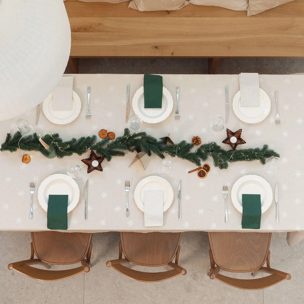 Goldea hranatý obrus natura – snehové vločky na režnej 120 x 120 cm