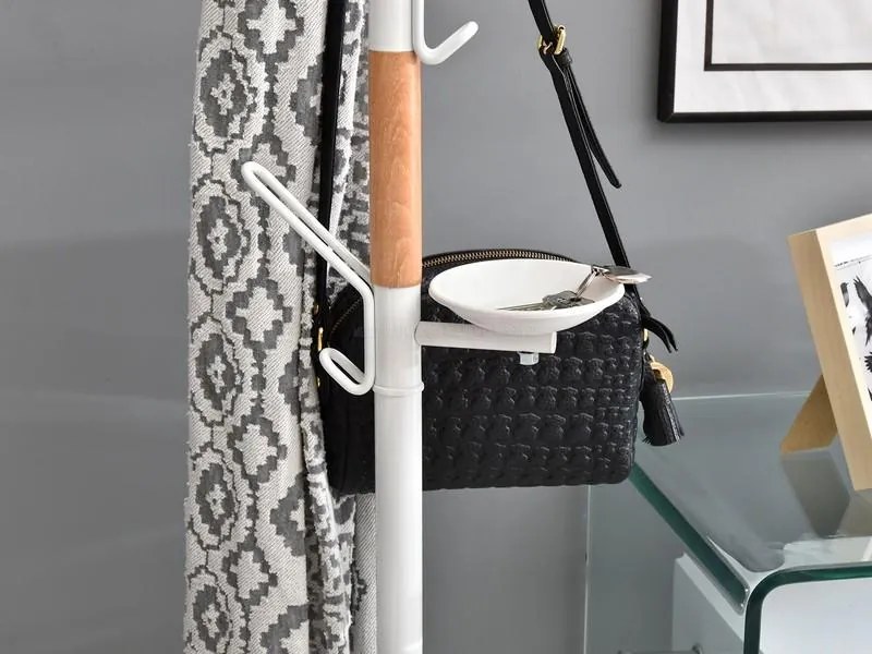 Vešiak Flash (buk biely + biela). Vlastná spoľahlivá doprava až k Vám domov. 1111804