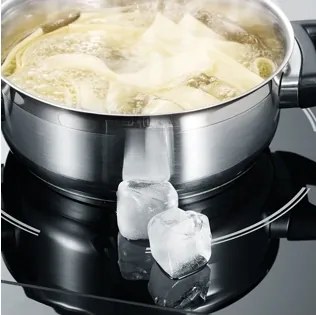 Severin KP 1071 - Indukčný jednoplotňový varič 2000 W/230 V čierny